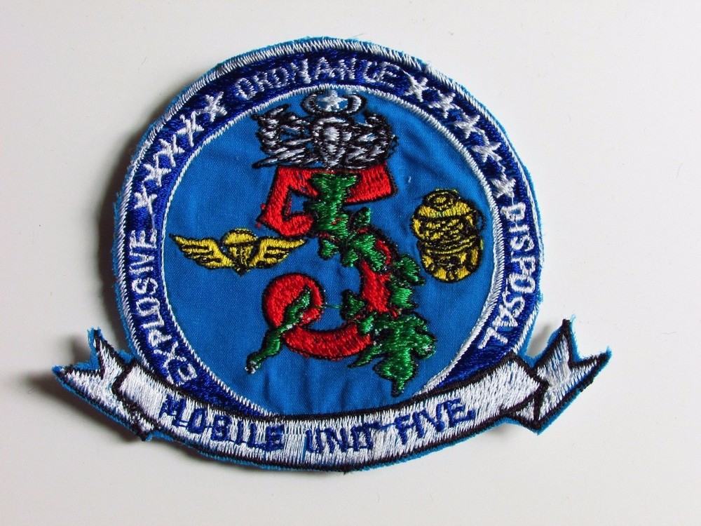 b8394 Vietnam US Navy EOD Explosive Ordnance Disposal Mobile Unit Five IR25F