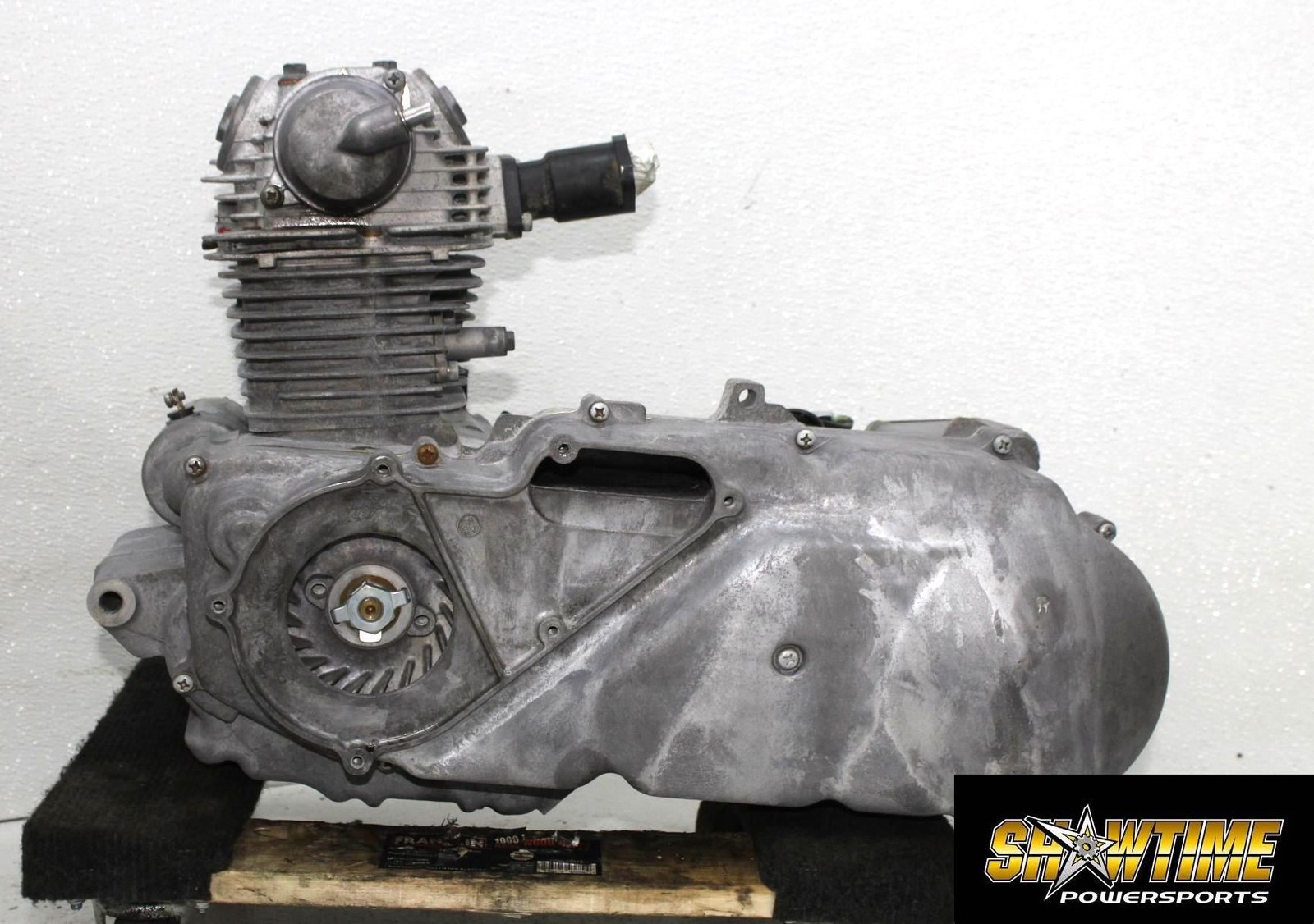 04-13 YAMAHA GRIZZLY 125 ENGINE MOTOR HEAD CASES CRANK SHAFT RUNS!