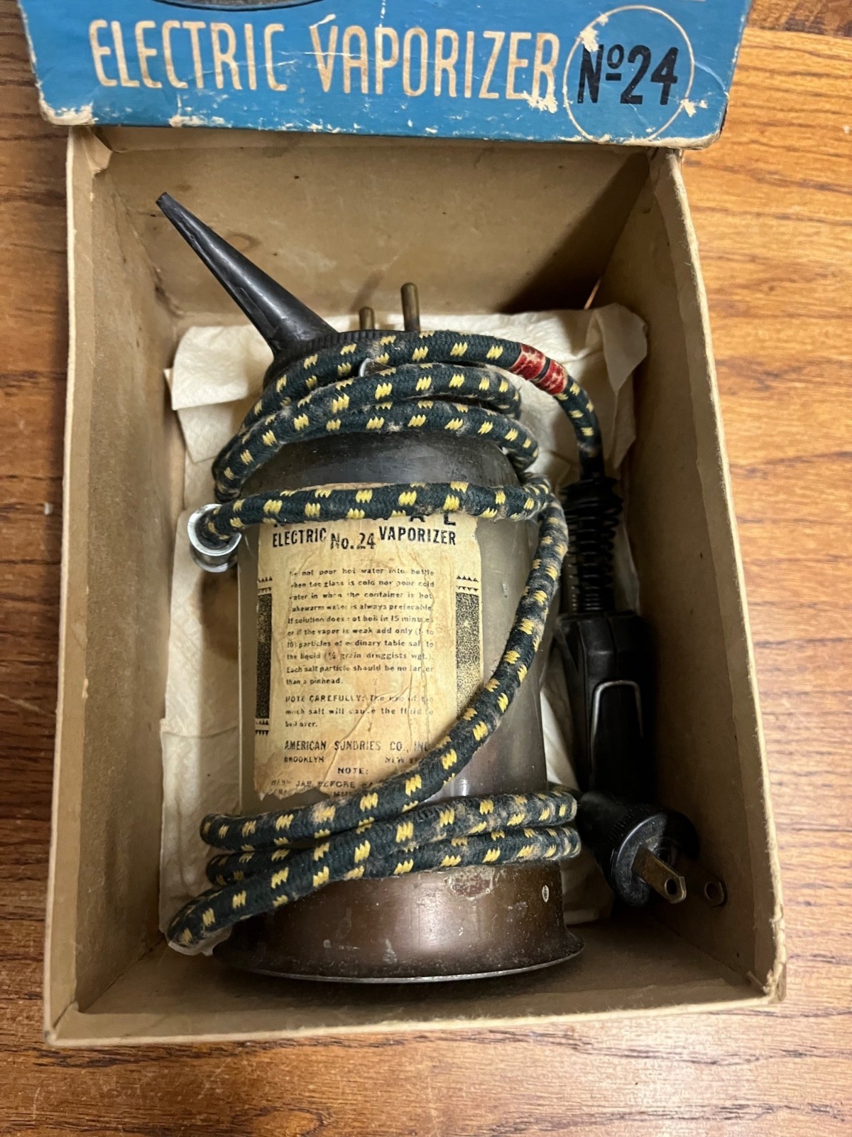 Vintage Renwal Electric Vaporizer No. 24 with Box Medical Device Instrument