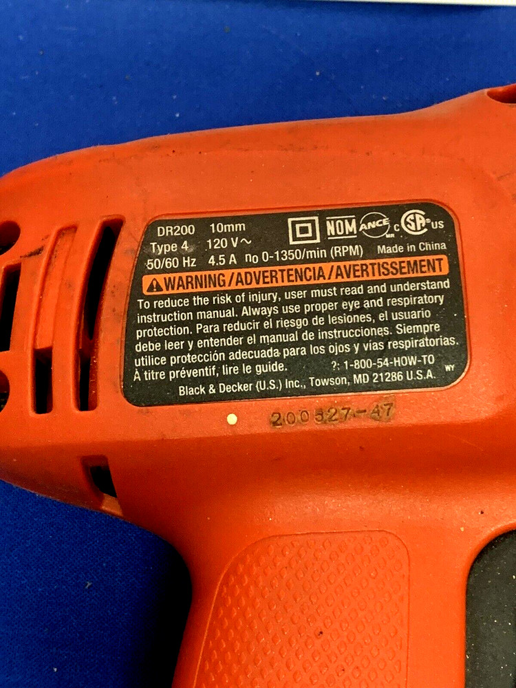 BLACK & DECKER 3/8 Corded Drill Variable Speed Reversible DR200 Type 4 / 4.5 Amp