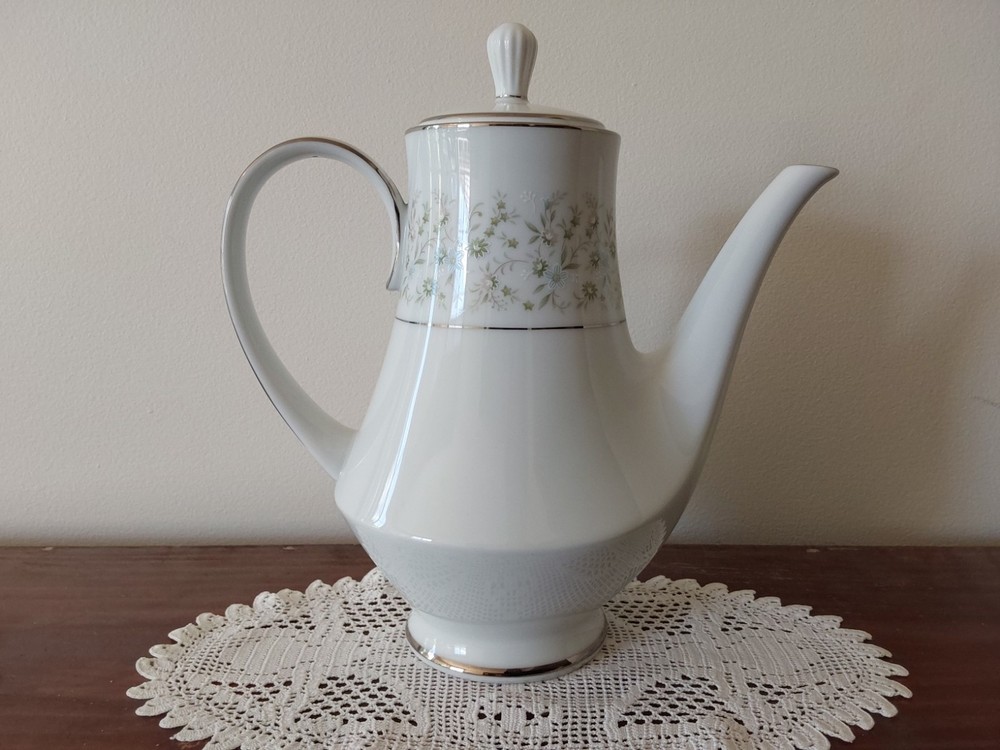 Noritake "Savannah" Pattern No. 2031 Coffee Pot