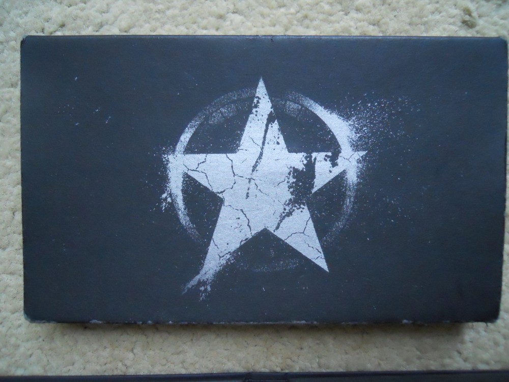 3 Dart Set. Appears never used.