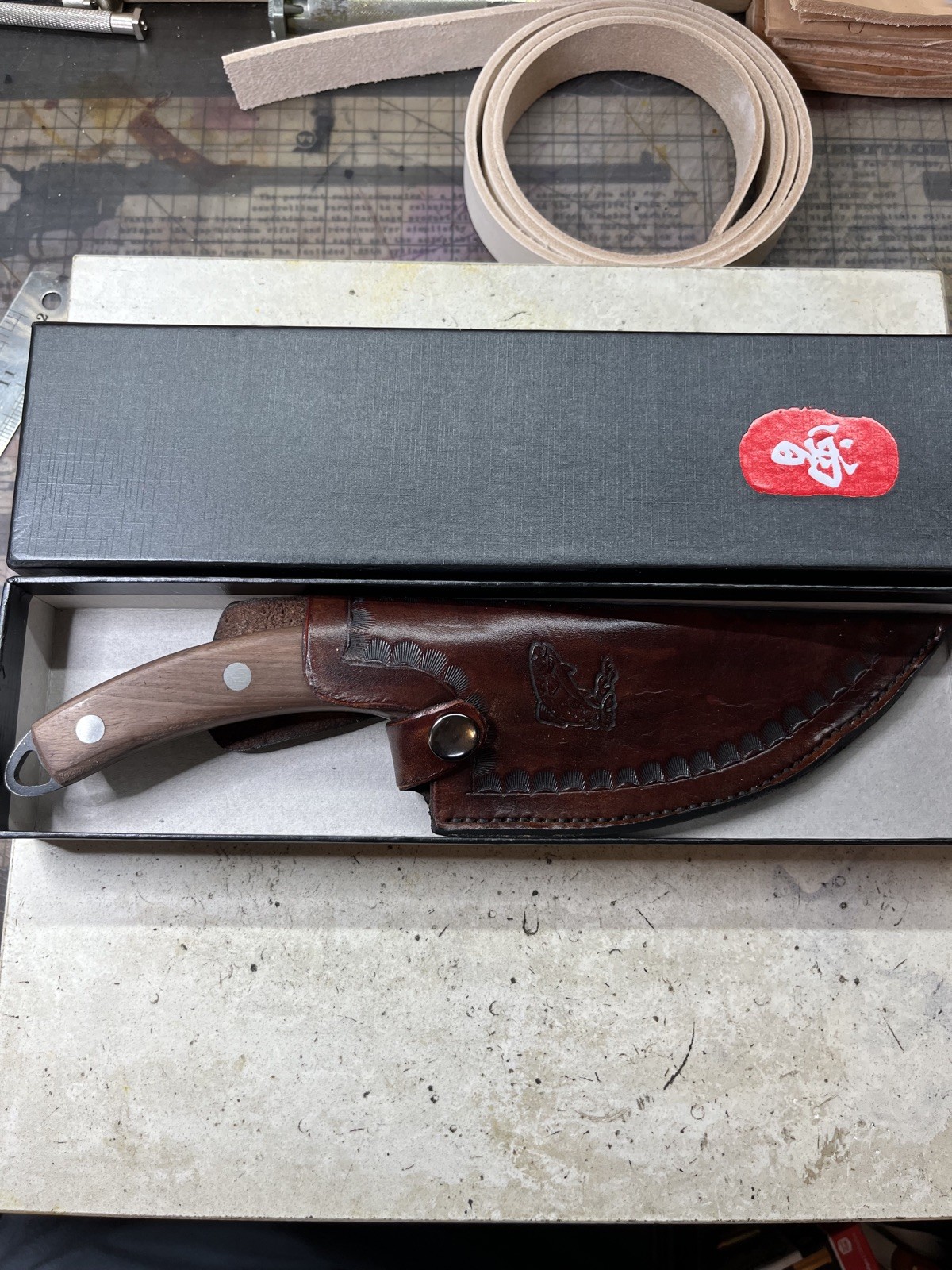 Handmade/hand sewn quality leather knife Sheath.With free full tang sharp knife