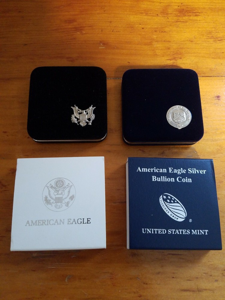 1oz Silver Eagle Storage/Display Cases With 50 Coin Flips