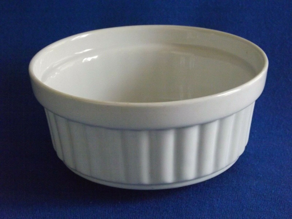 Sur La Table White 7" Round Stoneware Casserole Baking Serving Dish