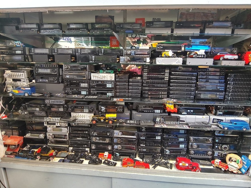 Alpine ERA-G320 DSP Digital Sound Processor EQ Equalizer. tested