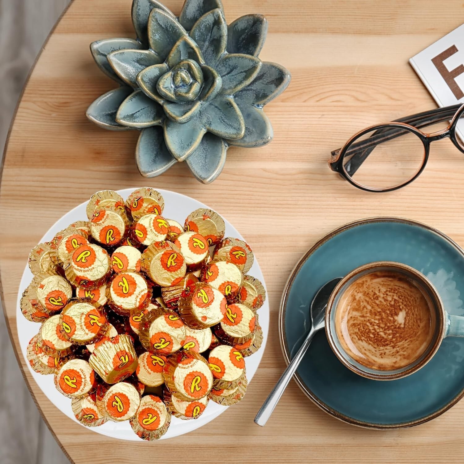 REESE'S Peanut Butter Cups, Milk Chocolate, Bulk Miniatures Candy (4 Pounds)