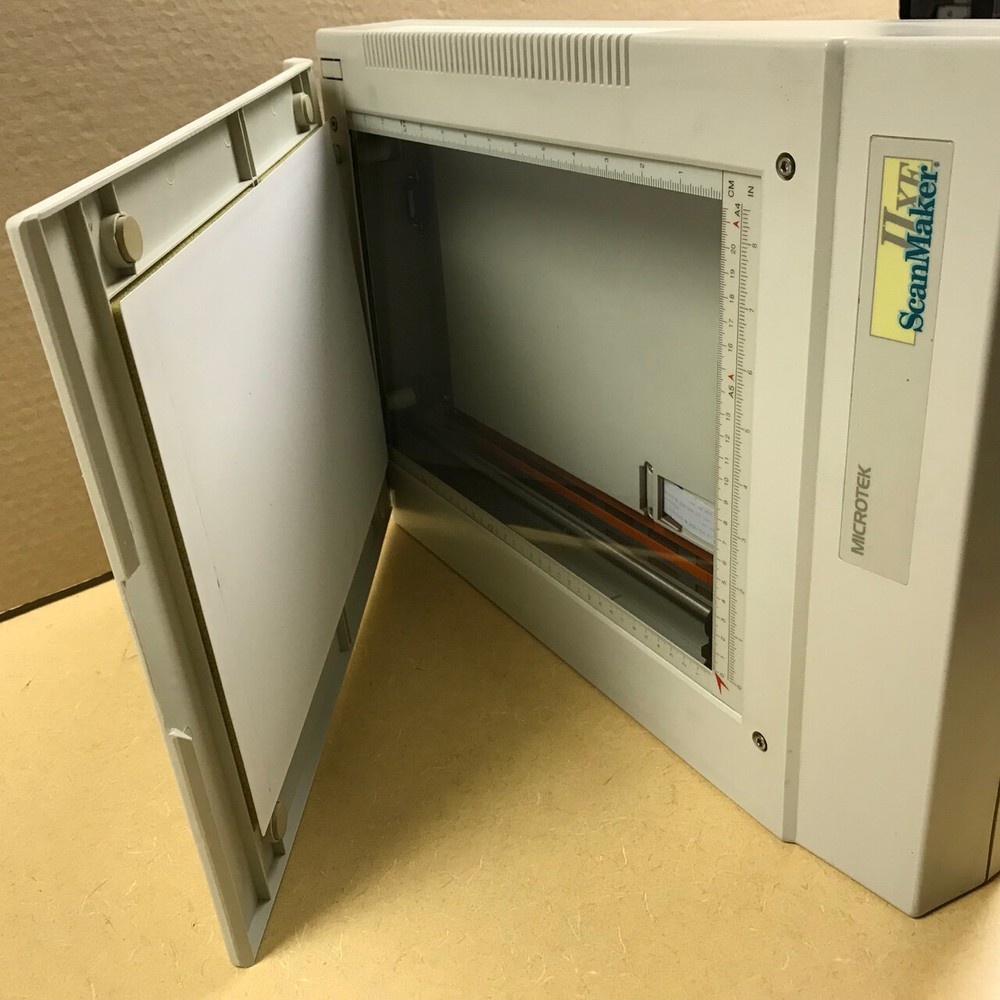 Microtek ScanMaker - powers up - FOR PARTS or FOR DISPLAY - scanner rare vintage