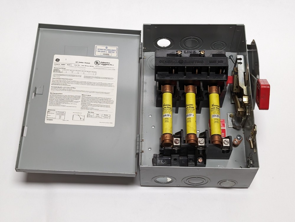 GENERAL ELECTRIC TH3361 Model 10 Safety Switch (USED).
