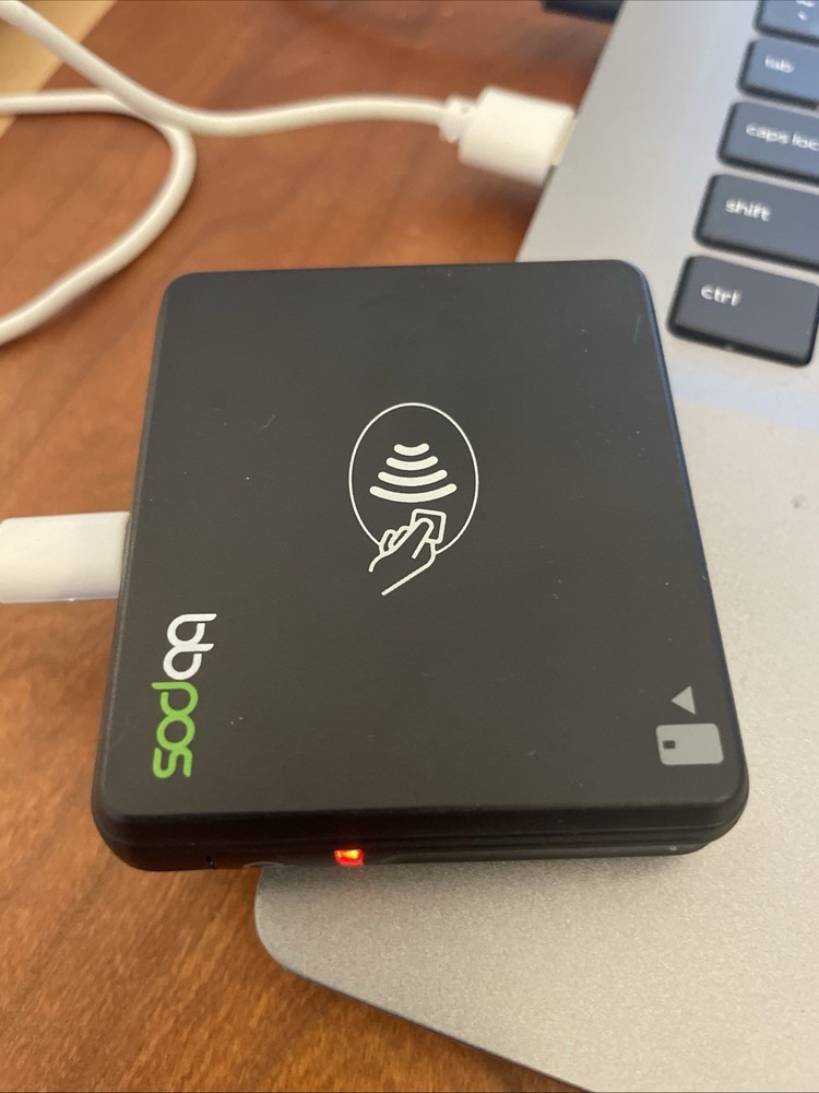 BBPOS Chipper 2X BT Mobile Card Reader Black CHB22 Bluetooth POS with Case+