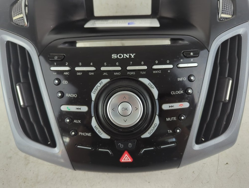 Ford Focus 2010-2014 Stereo Controls