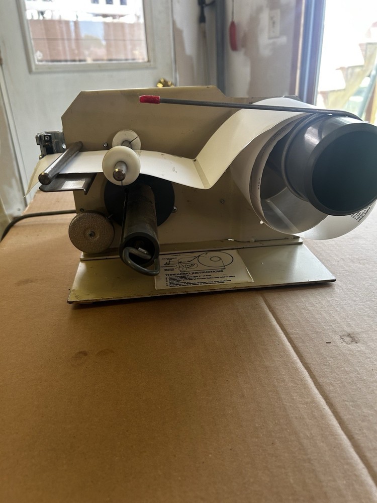 Label Dispenser Machine