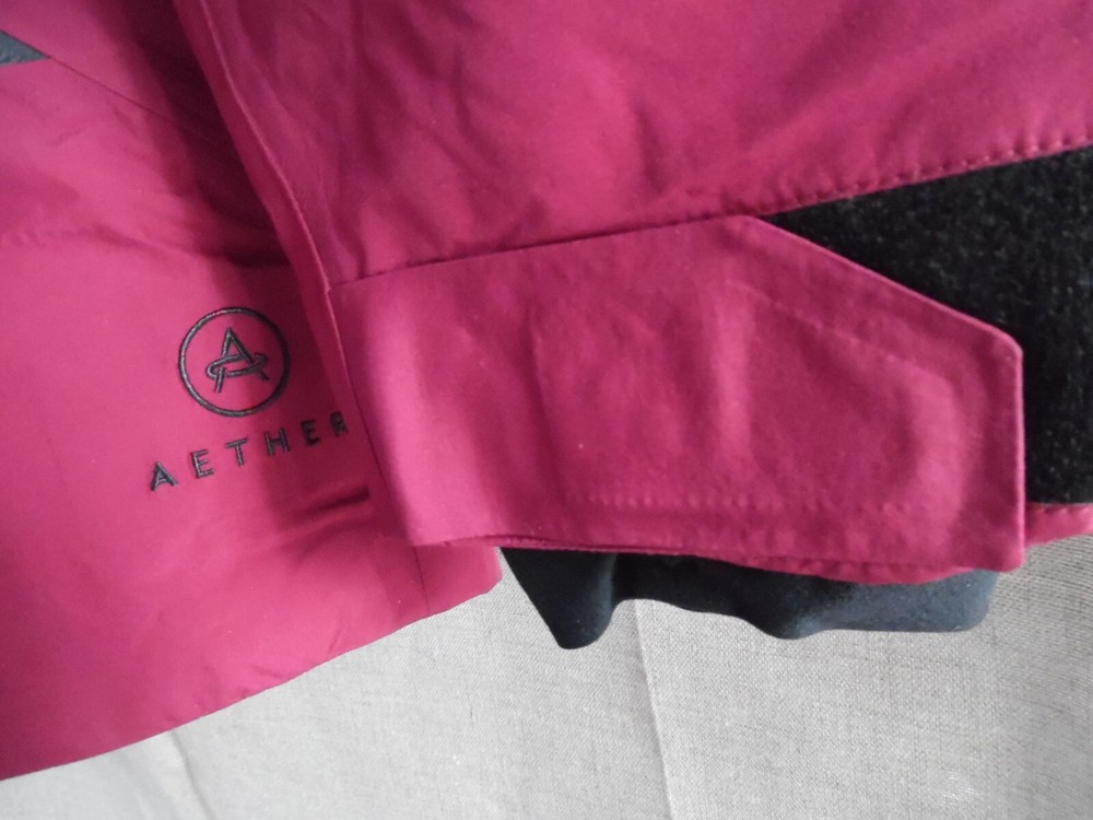 Aether Apparel Peak Down Ski Snowboard Jacket sz 3/L NWT