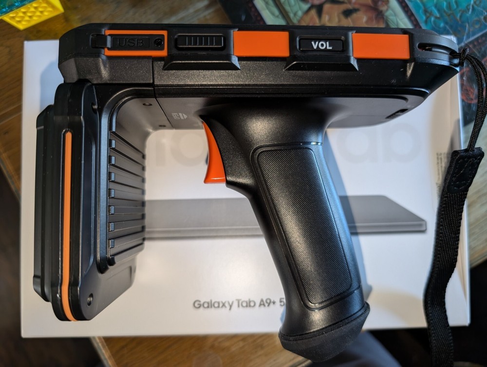 Long distance Handheld RFID reader and writer for rfid file management documents