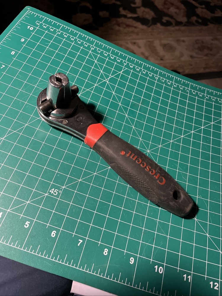Crescent R2 RapidRench 8" Adjustable Ratcheting Socket Wrench Tool —