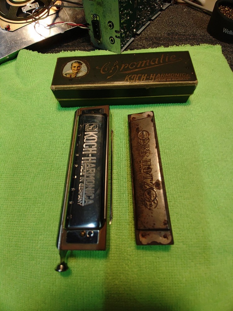 harmonica