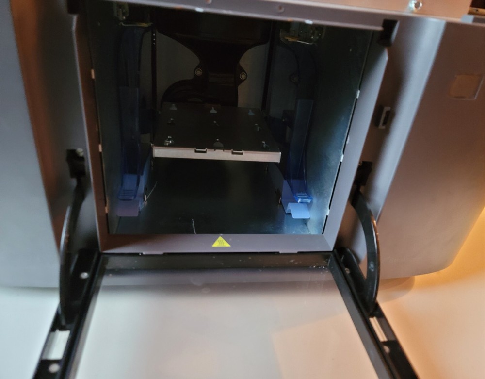 Stratasys Mojo 3D PROFESSIONAL Desktop Printer 690-10000 FDM TECHNOLOGY ~