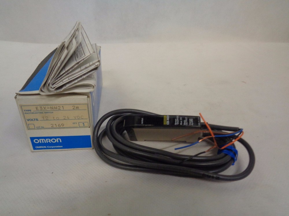 NEW OMRON E3X-NH21 2M PHOTOELECTRIC SWITCH SENSOR