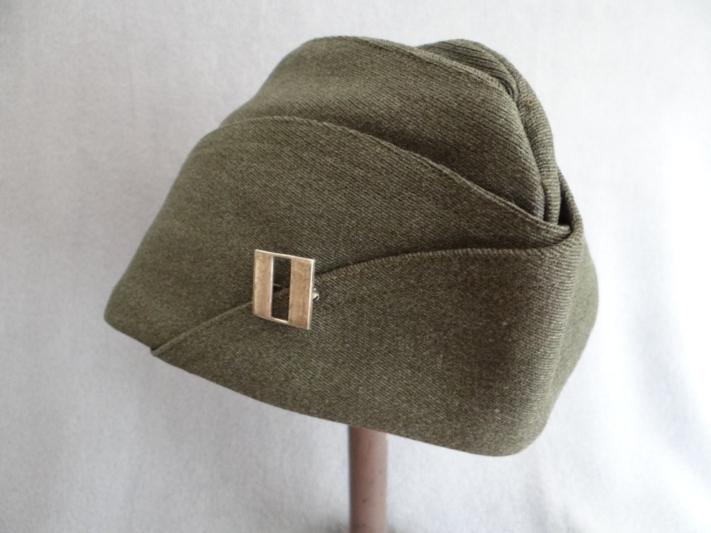 WWII US Marine Corps Officers Overseas Cap with Pin Back Captain Bar, USMC
