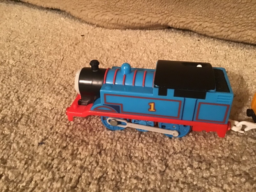 2009 Mattel Gullane Thomas Motorized Engine & Blue Mountain Quarry Car Works