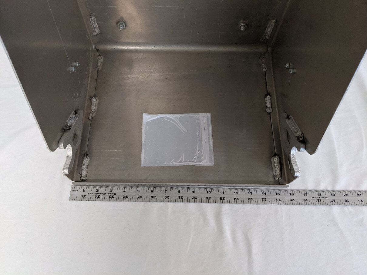 Used Freightliner Plain w/ Steps ST SSR 3 Battery Box Cover - P/N A06-61816-004