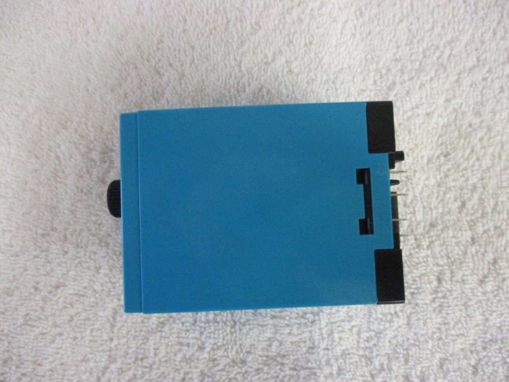 idec Electronic Timer 120VAC RTE-BN2 MISSING COVER