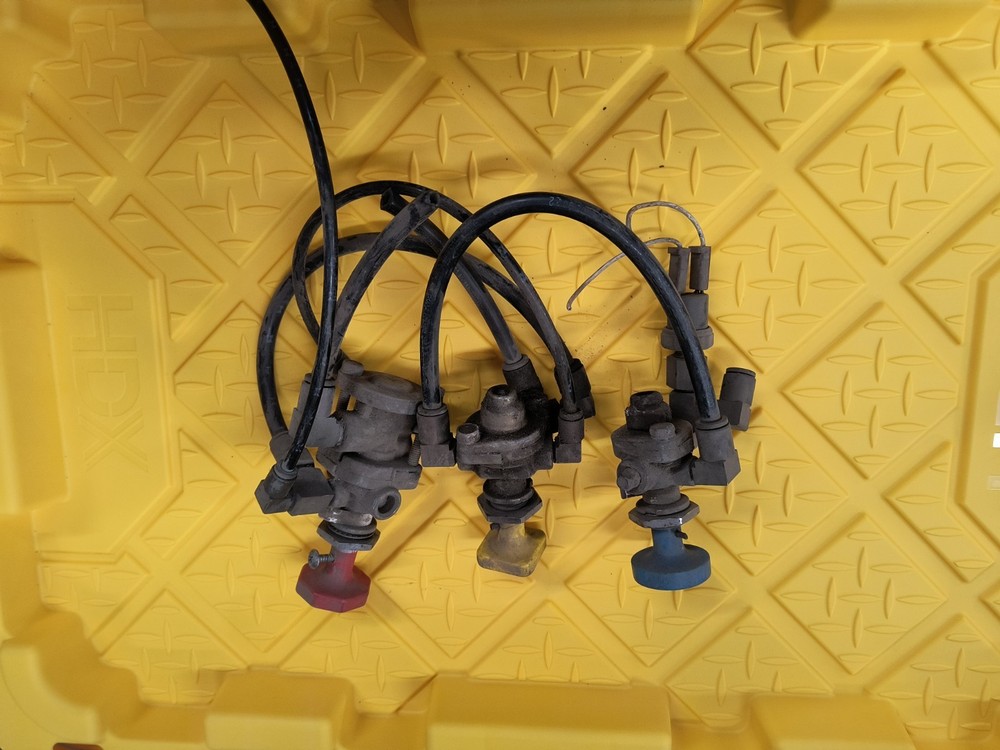 2) BENDIX PP-1 & 1) PP3 DASH MOUNT CONTROL VALVE