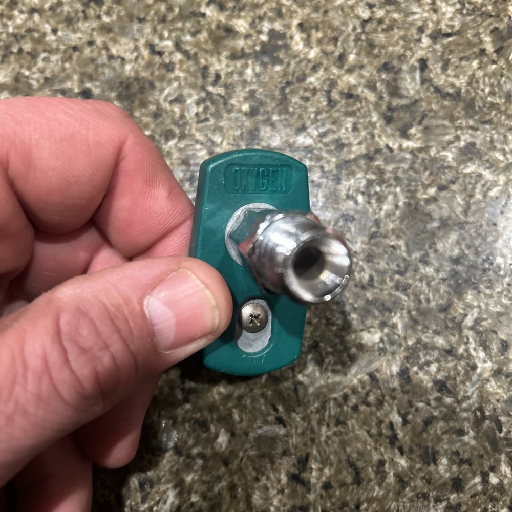 Chemetron Oxygen Adapter Piece.