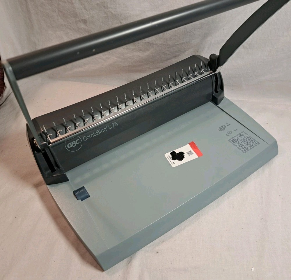 GBC CombBind C75 Personal Presentation Manual Binding System