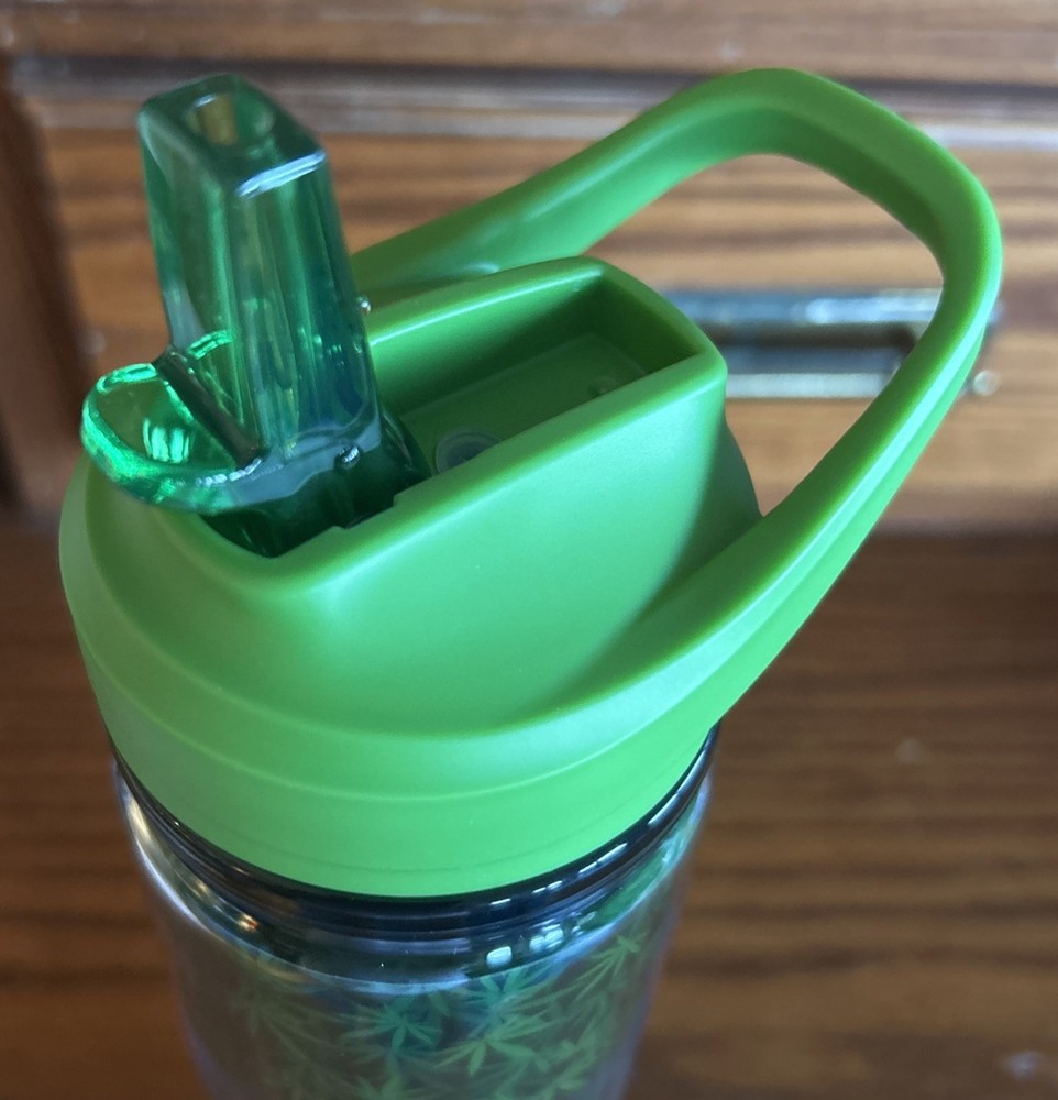 Marijuana Weed Leaf Pattern Water Bottle 18 Oz With Straw