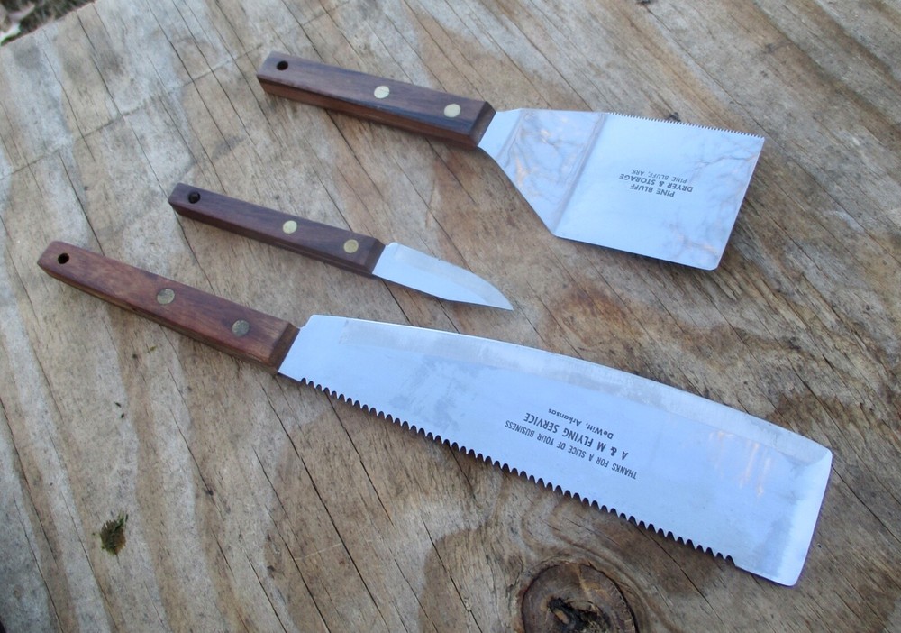PINE BLUFF DeWITT EASTERN ARKANSAS COLLECTIBLES PATCH CLEAVER SERVER & KNIFE SET