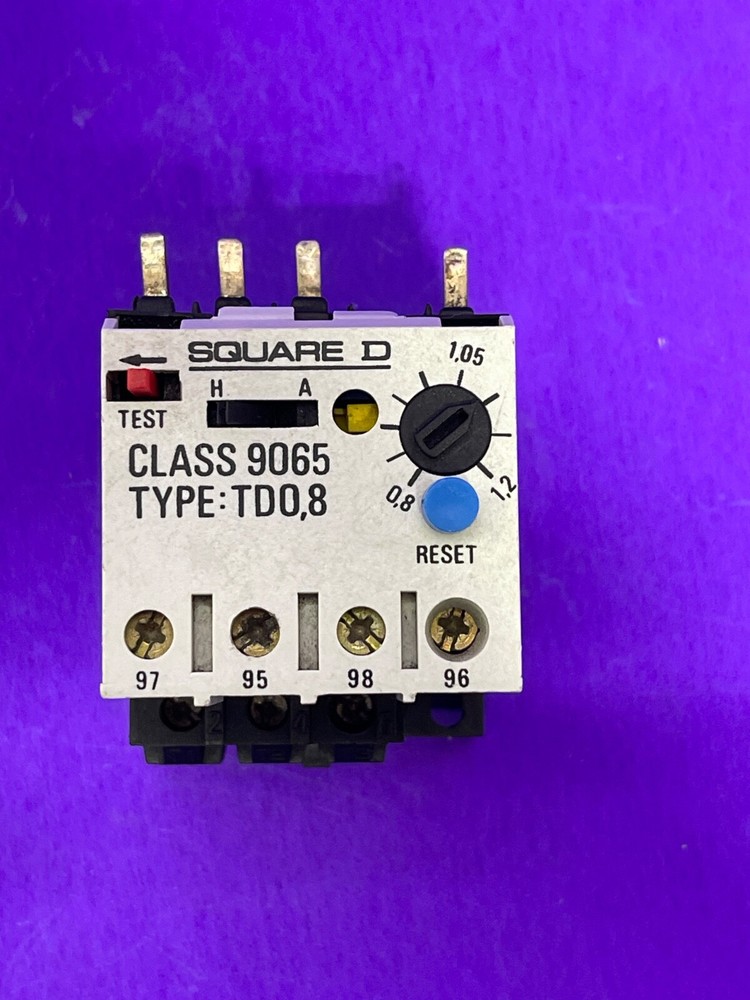 Square D Class 9065 Type TD0.8 Overload Relay 0.8-1.2A