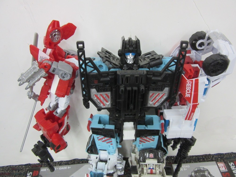 Combiner Wars Transformers Defensor Protectobot 2014 Generations upgrade kit etc