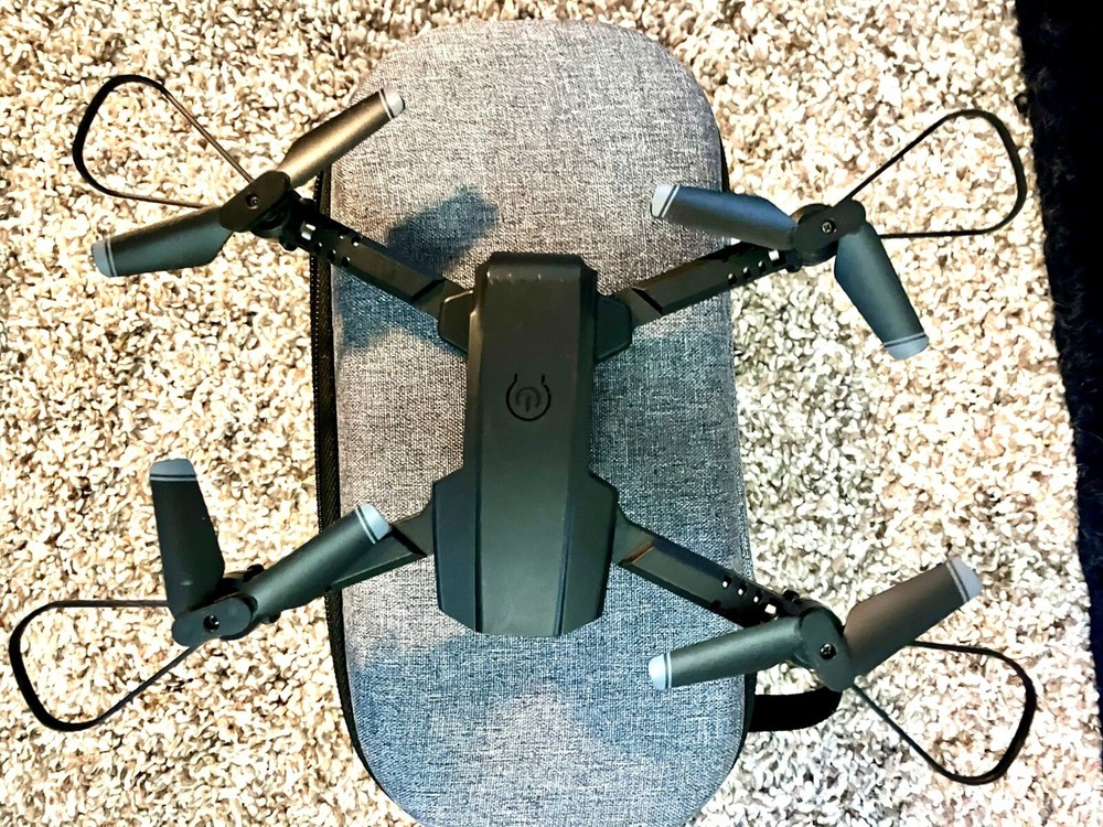 LS-Quadcopter Mini Drone Toy - VERY GOOD