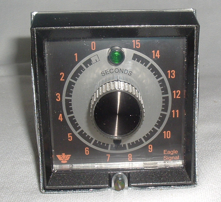 NOS Open Box *EAGLE SIGNAL CYCLFLEX  ANALOG RESET TIMER  HP5-Series Model-9 *NOS