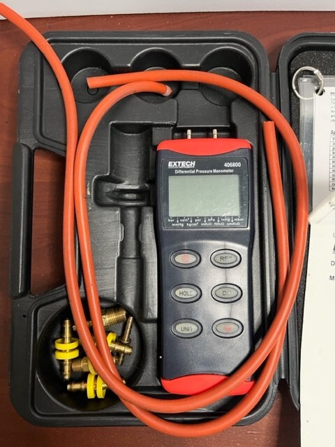 Extech Instruments Differential Pressure Manometer with Hard Case Manual 406800