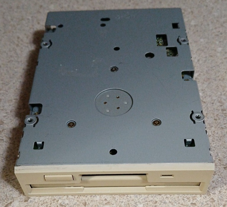 Sony MPF920-C 3.5" Internal Floppy Disk Drive C/13Z
