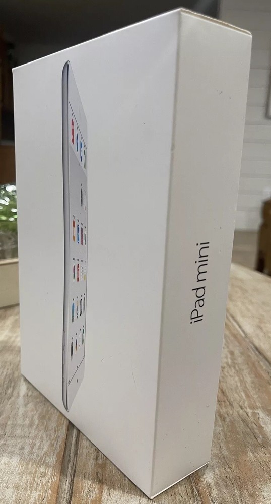 BOX ONLY Original iPad Mini Retail Box with Insert, White, Great Condition