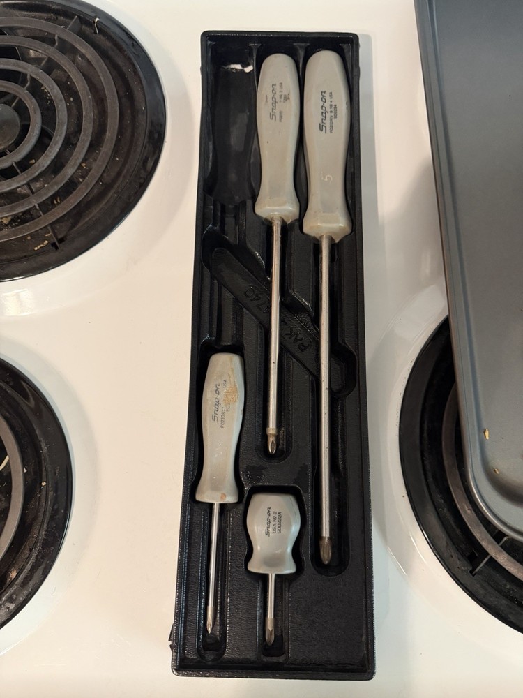 Snap On Hard Handle Pozi Drive Screwdriver Set