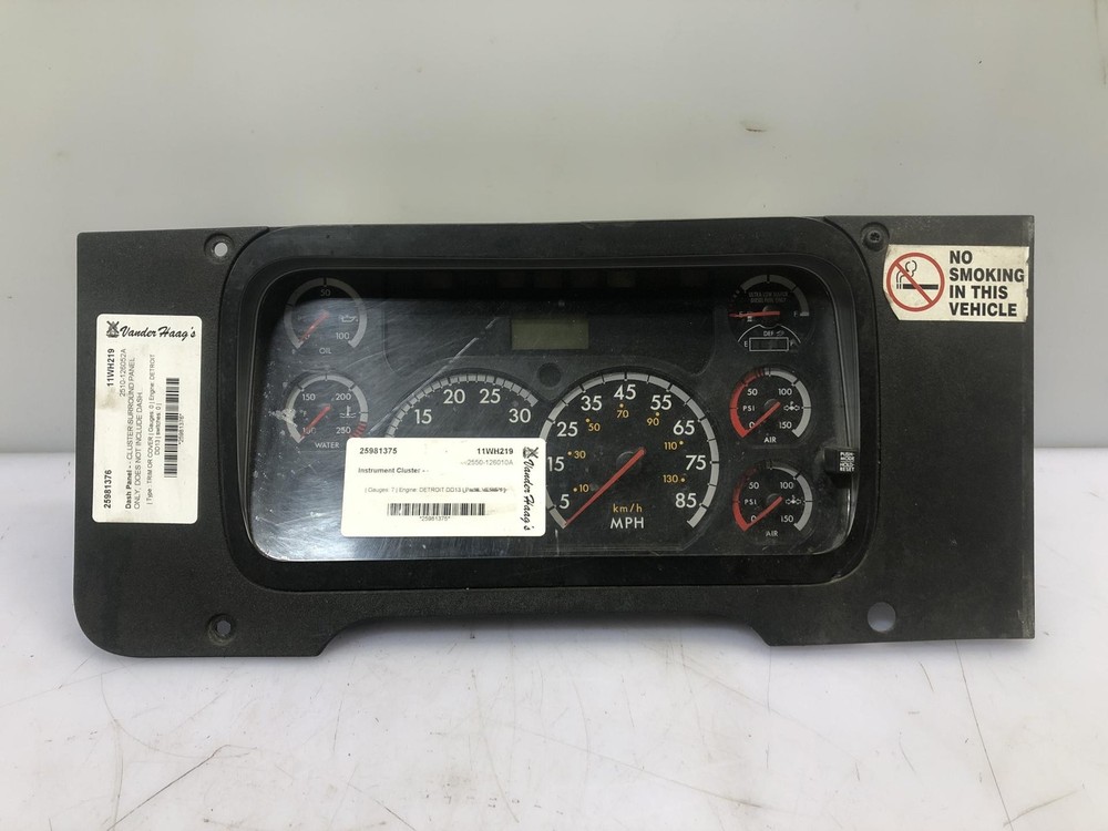2011 Freightliner CASCADIA Speedometer Instrument Cluster