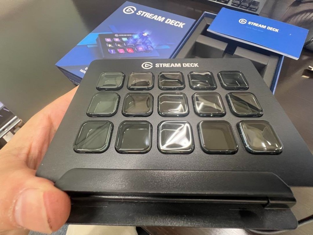 Elgato Stream Deck Live Content Creation Controller Black 15 Keys