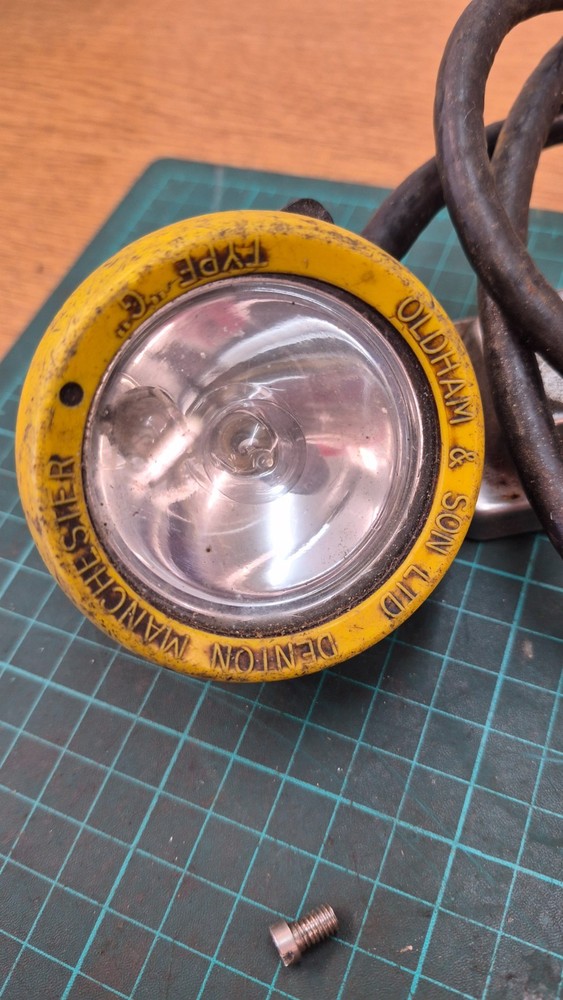 Miners cap lamp Battery pack Type T and additional lamp - Untested