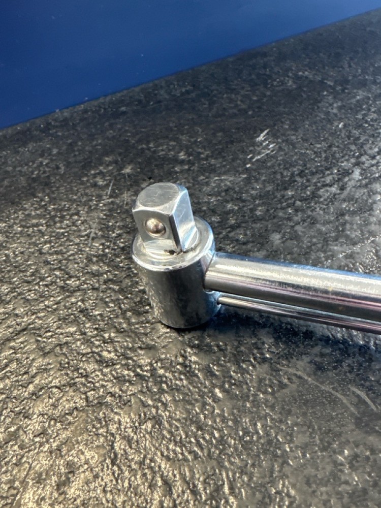TORQUE WRENCH (P27008817)