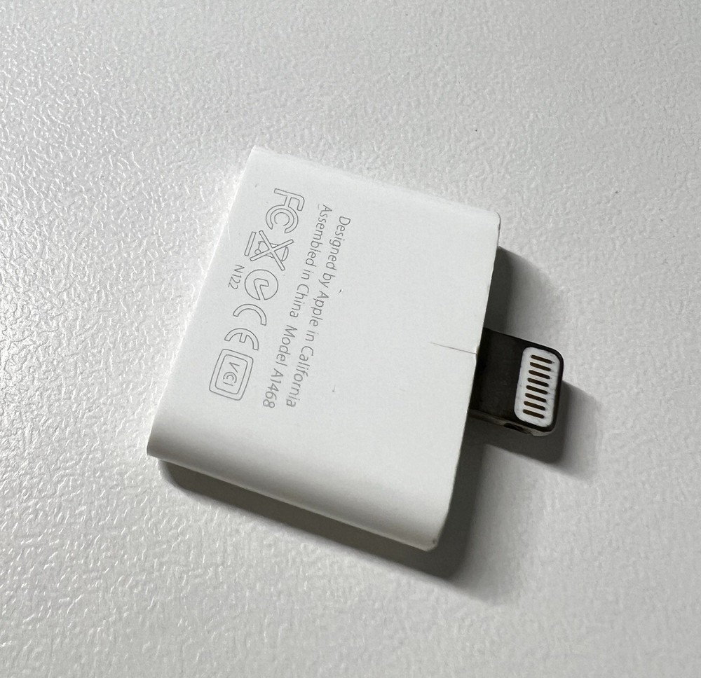 Genuine Apple 30-pin to Lightning Connector