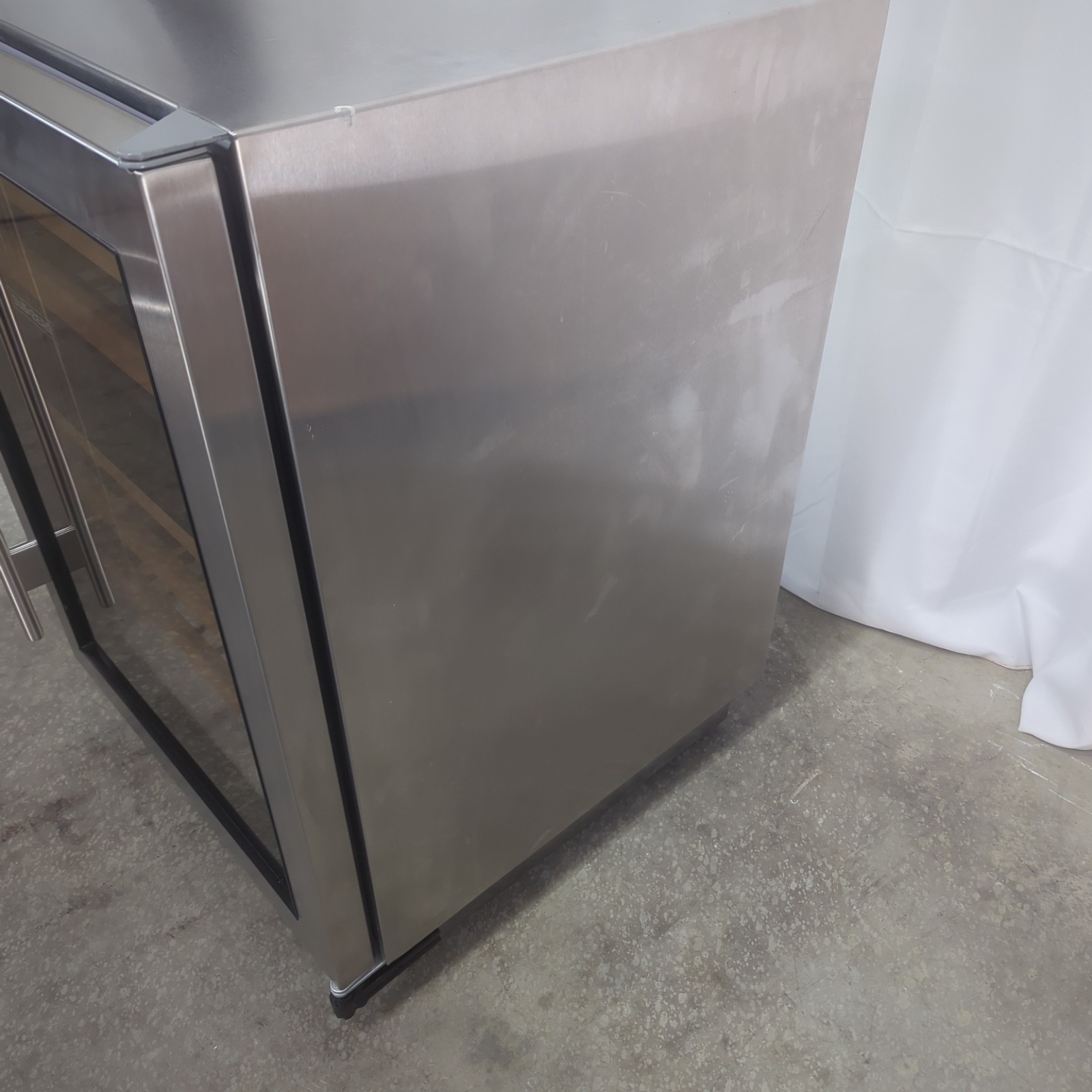 2014 Sub-Zero 424FS 24" Stainless Steel Standalone/Undercounter Wine Cooler