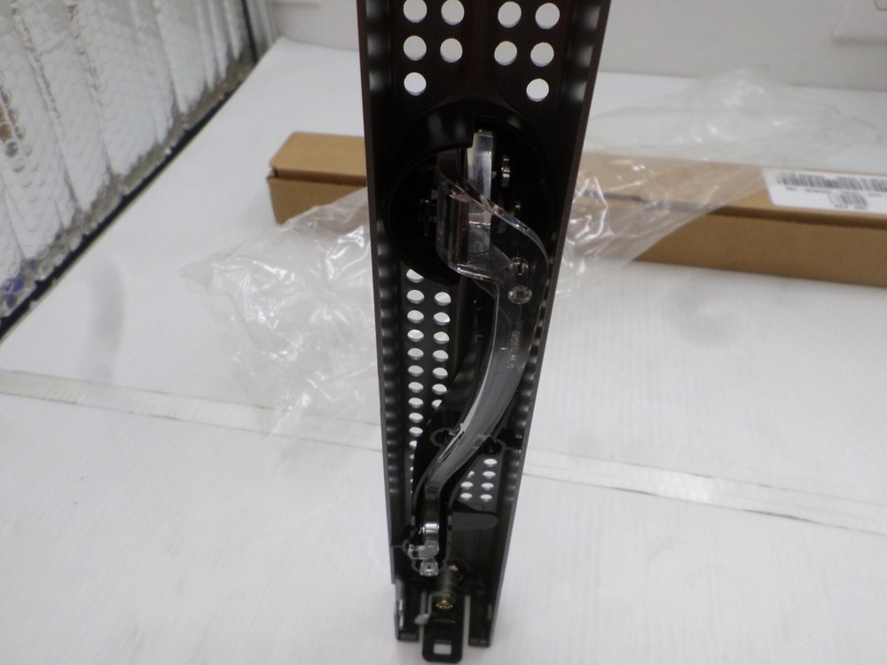Juniper Networks Front Bezel Netscreen IDP 500 DP/N 06W563 New With Key
