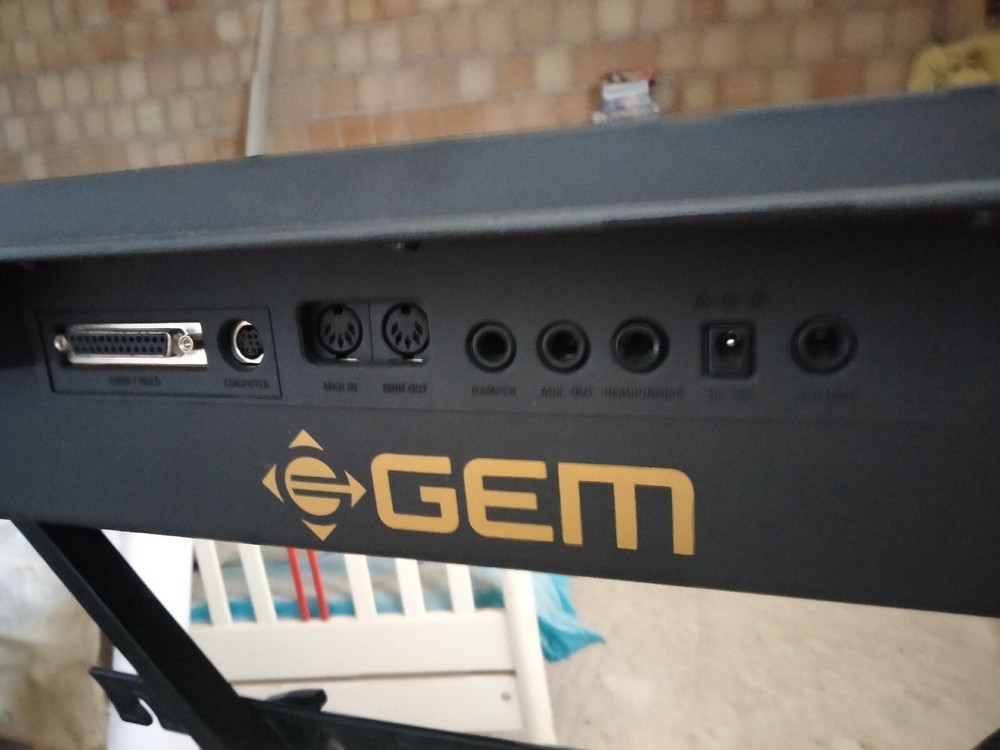 GEM Generalmusic Made Italy Electronic Keyboard
