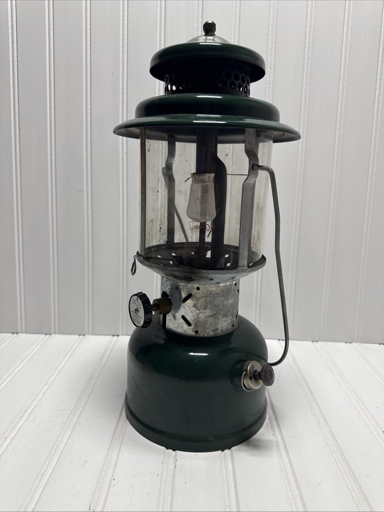 1955 COLEMAN DOUBLE MANTLE LANTERN MODEL 220F Dated 4/60 Pyrex Globe 220E*