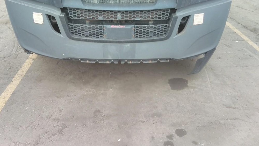 For 2019 FREIGHTLINER CASCADIA 126 BUMPER ,  OH