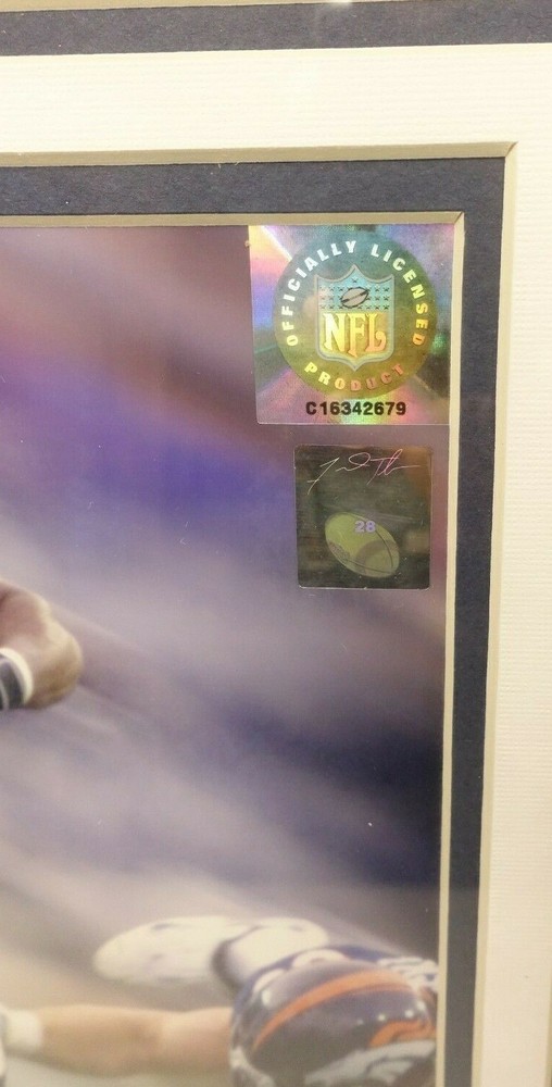 FRED TAYLOR AUTOGRAPHED PHOTO AND SOLID BRONZE MEDALLION LIMITED EDITION